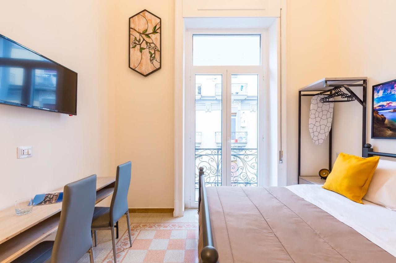 Central Station Apartments & Suites Napoli Exterior foto