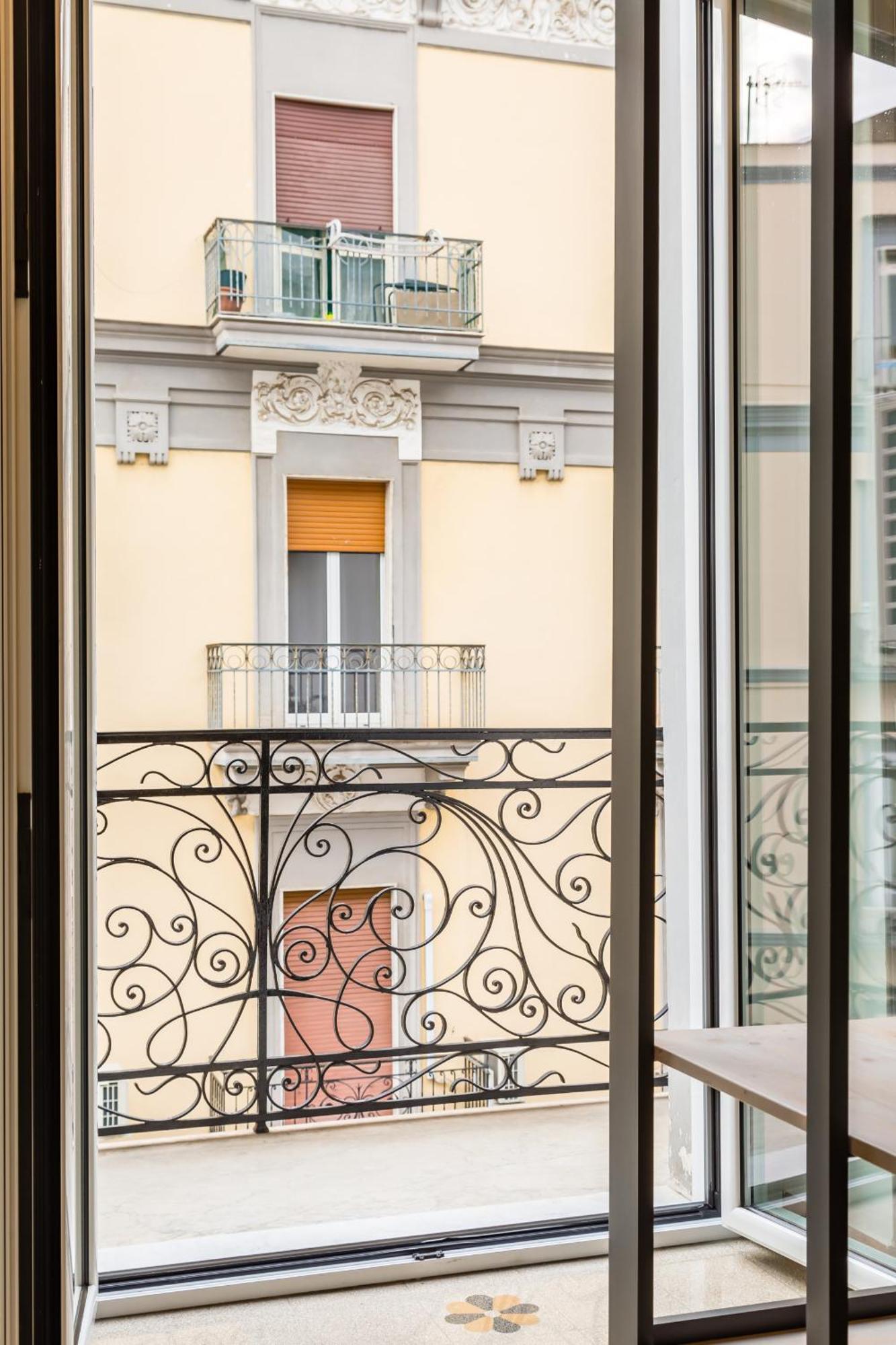 Central Station Apartments & Suites Napoli Exterior foto